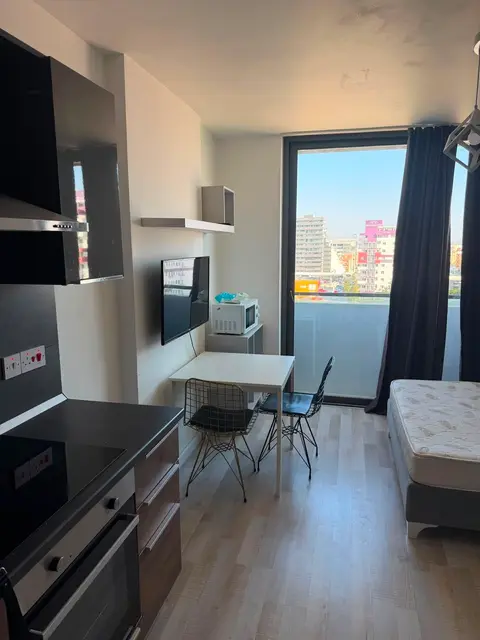 Studio on the 7th floor, Premier building, Famagusta — photo 3